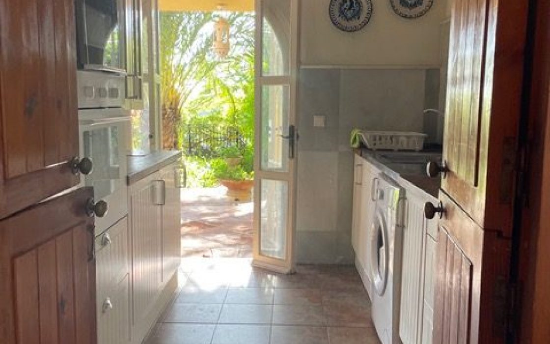 Bonita Casa/chalet en la salida de Ojén en dirección a Marbella