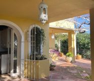 Bonita Casa/chalet en la salida de Ojén en dirección a Marbella