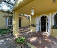 Bonita Casa/chalet en la salida de Ojén en dirección a Marbella