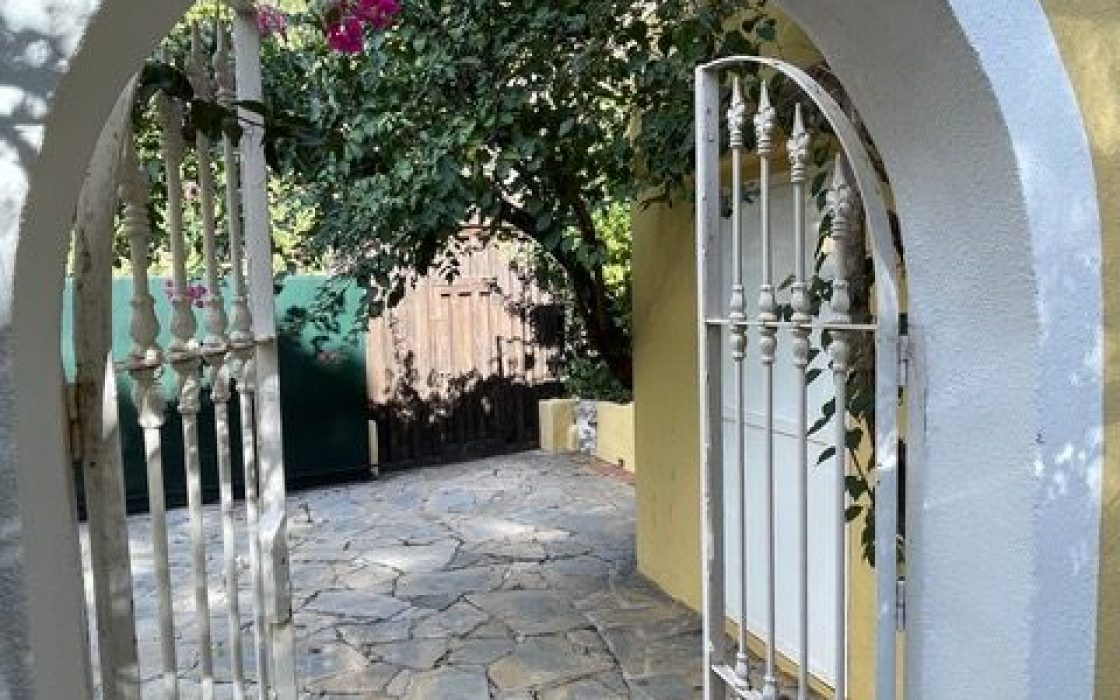 Bonita Casa/chalet en la salida de Ojén en dirección a Marbella