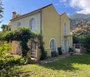 Bonita Casa/chalet en la salida de Ojén en dirección a Marbella