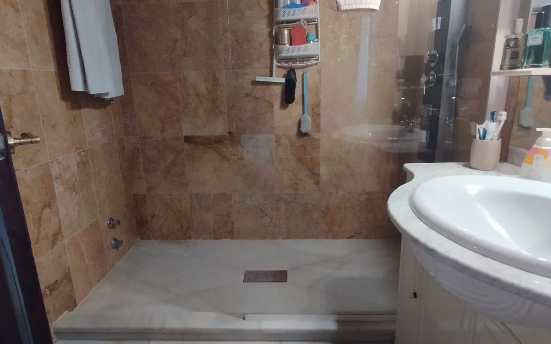 Villa independiente en urbanización en Coín