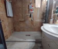 Villa independiente en urbanización en Coín