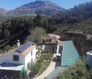 Gran propiedad y conjunto de construcciones en autosuficiencia en El Burgo, cerca de Ronda