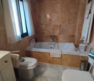 Villa independiente en urbanización en Coín