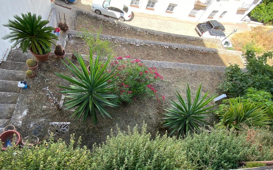 Gran casa de pueblo con garage