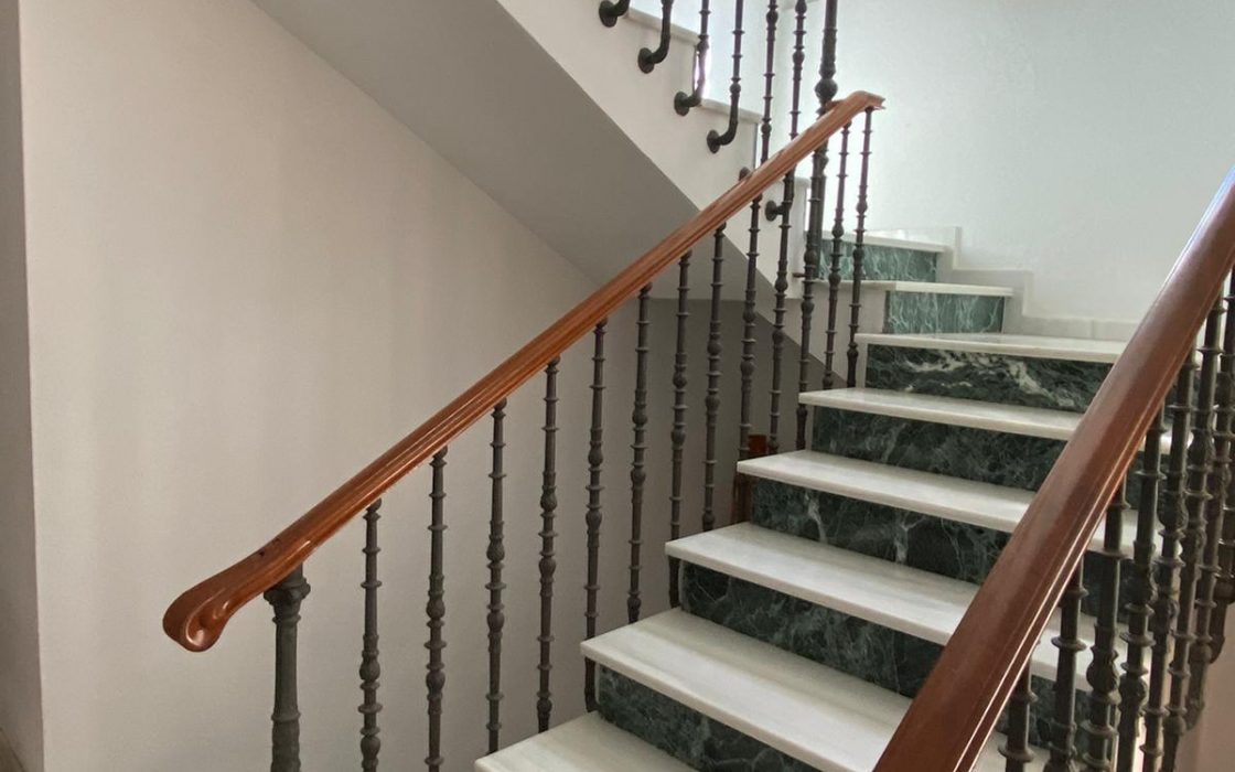 Gran casa de pueblo con garage