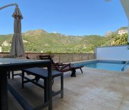 Gran casa de pueblo con garage