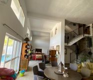 Gran casa de pueblo con garage