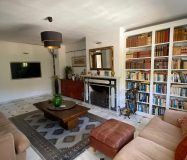 Gran casa de pueblo con garage