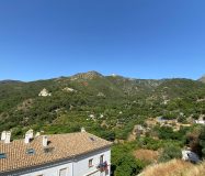 Gran casa de pueblo con garage