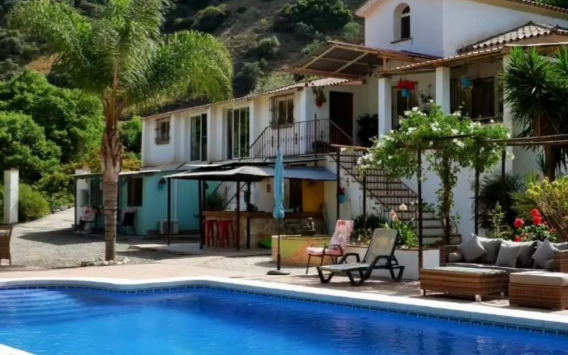 Finca encantadora en un sitio único y espectacular en Coín, Malaga!