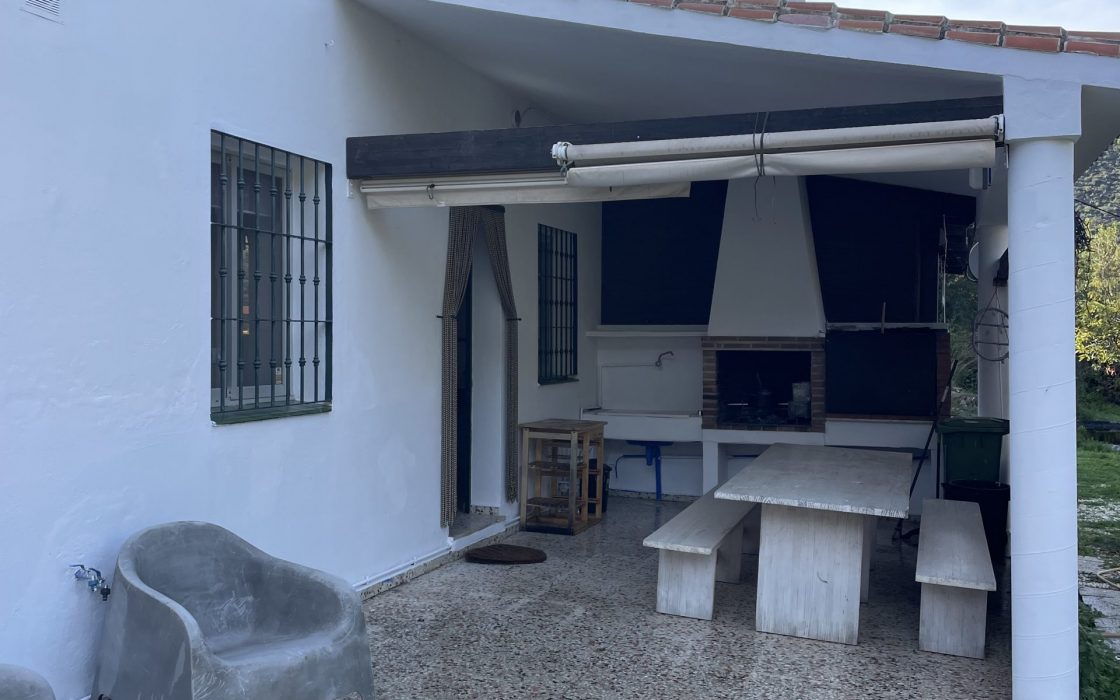 Finca aislada con preciosas vistas!