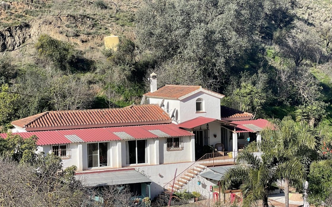 Finca encantadora en un sitio único y espectacular en Coín, Malaga!
