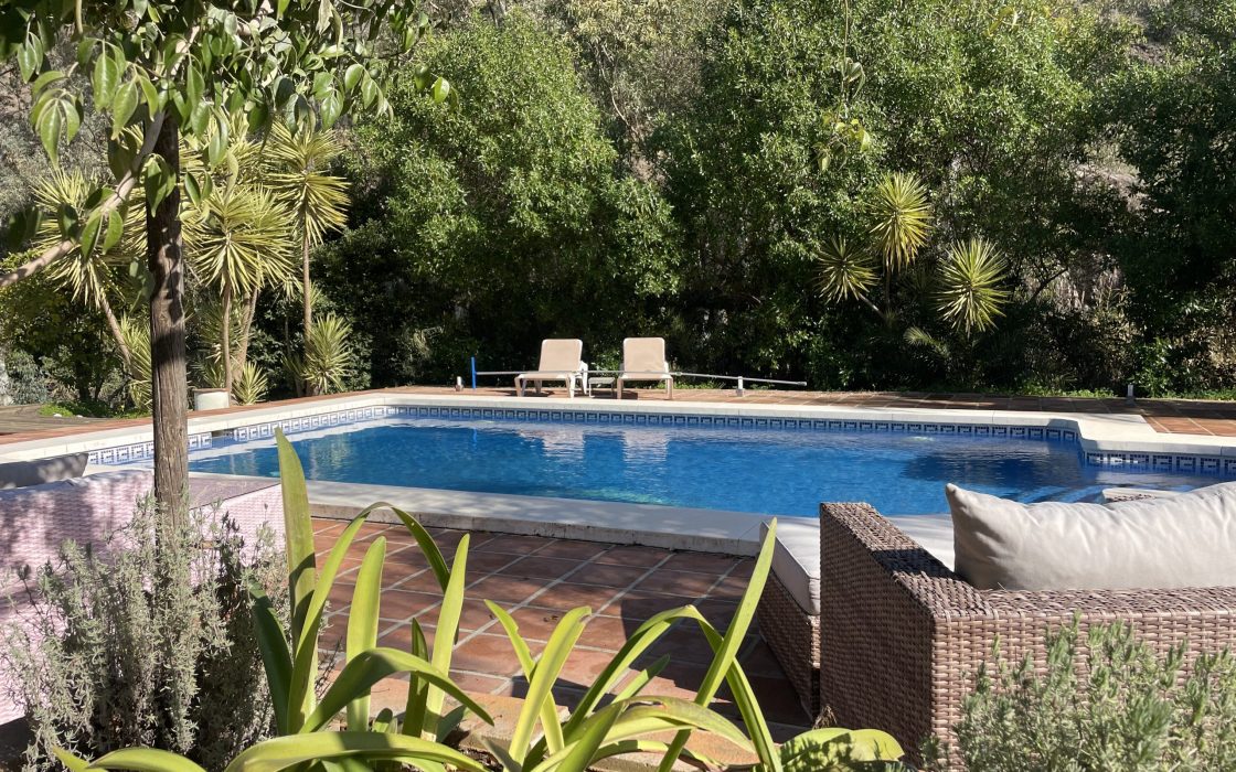 Finca encantadora en un sitio único y espectacular en Coín, Malaga!