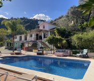 Finca encantadora en un sitio único y espectacular en Coín, Malaga!