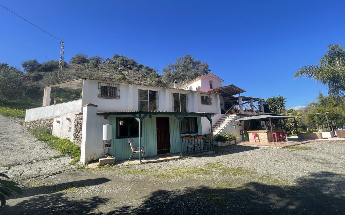 Finca encantadora en un sitio único y espectacular en Coín, Malaga!