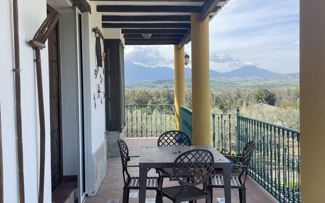 Magnifica casa rústica con vistas impresionantes al campo en Coin, Malaga