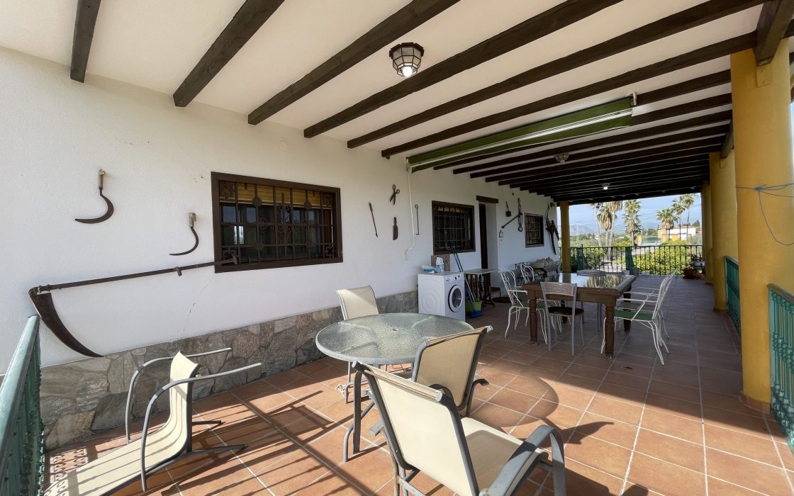 Magnifica casa rústica con vistas impresionantes al campo en Coin, Malaga