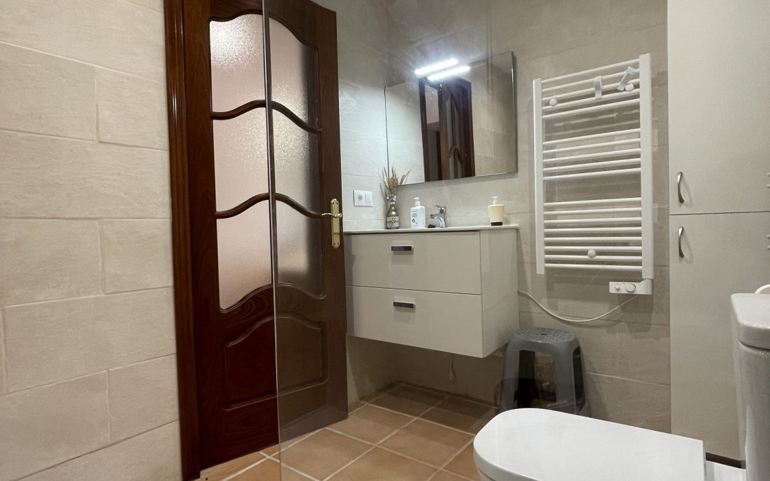 Estupenda Vivienda con cuadras y terreno en sitio protegido por Coin, Malaga