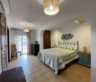 Estupenda Vivienda con cuadras y terreno en sitio protegido por Coin, Malaga