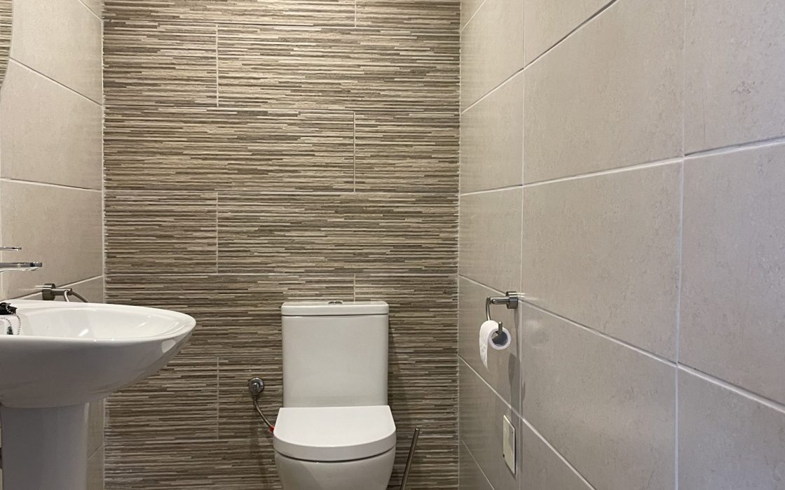 Estupenda Vivienda con cuadras y terreno en sitio protegido por Coin, Malaga