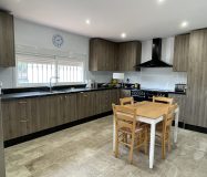 Estupenda Vivienda con cuadras y terreno en sitio protegido por Coin, Malaga