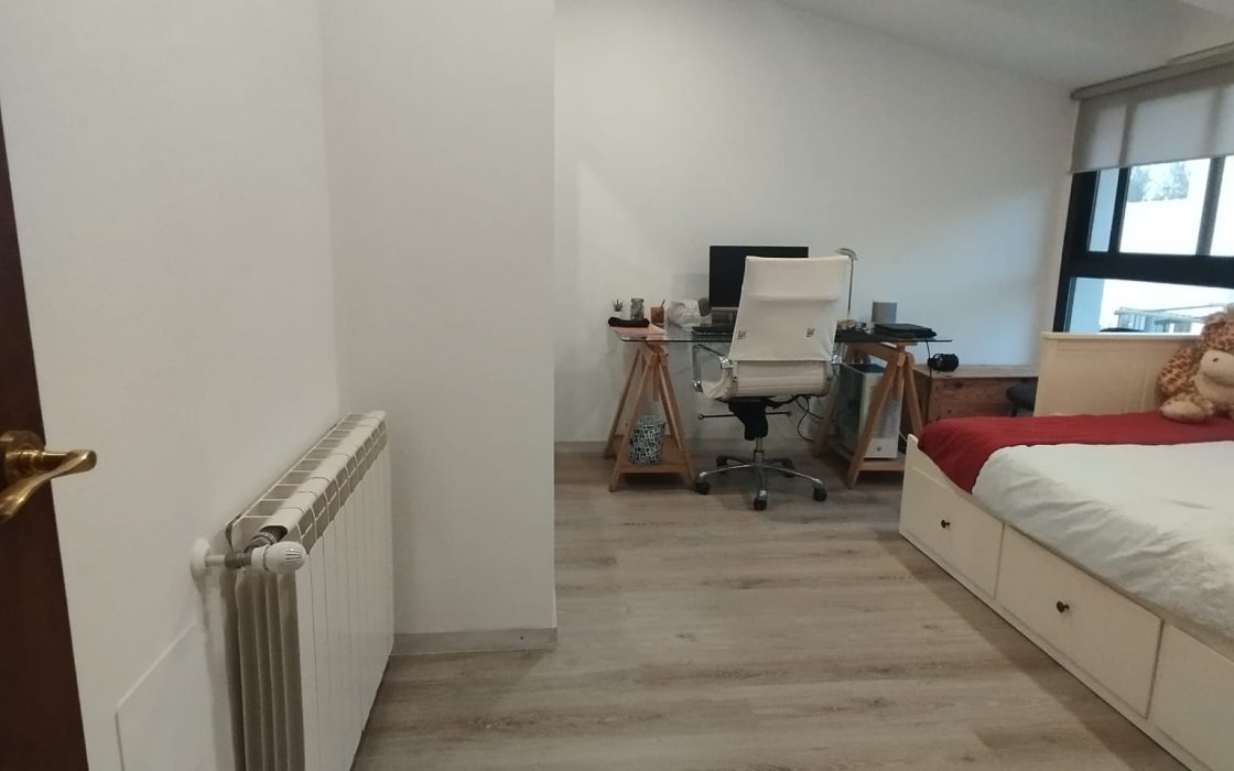 Villa independiente en urbanización en Coín