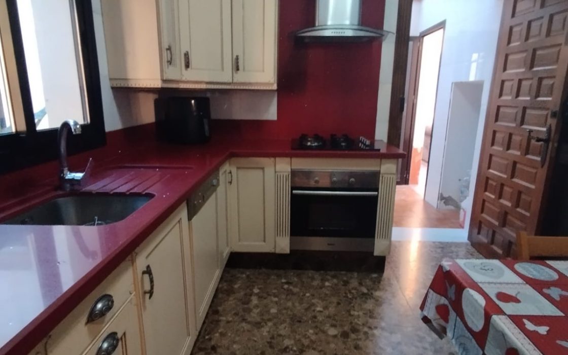 Villa independiente en urbanización en Coín