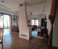 Villa independiente en urbanización en Coín