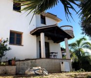 Villa independiente en urbanización en Coín