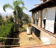 Villa independiente en urbanización en Coín