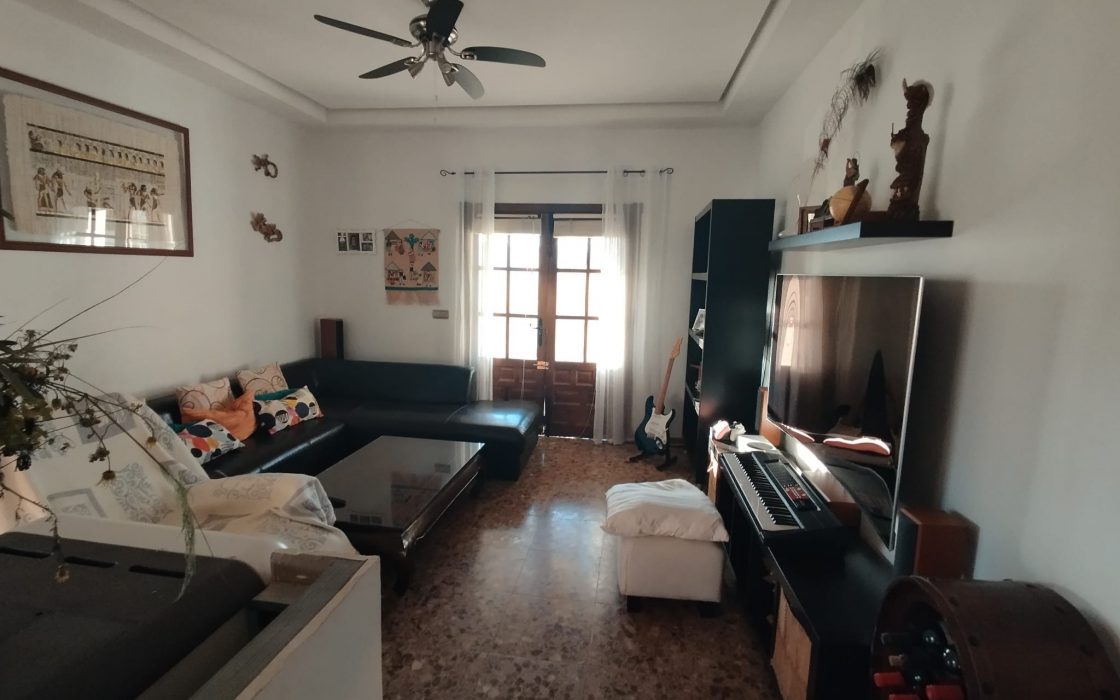 Villa independiente en urbanización en Coín