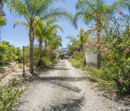 Chalet sostenible con energia solar y entorno natural en Cartama.