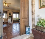 Chalet sostenible con energia solar y entorno natural en Cartama.