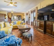 Chalet sostenible con energia solar y entorno natural en Cartama.