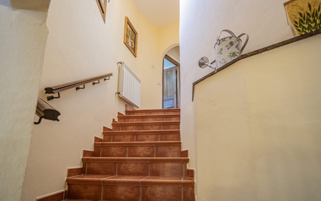 Chalet sostenible con energia solar y entorno natural en Cartama.