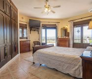 Chalet sostenible con energia solar y entorno natural en Cartama.