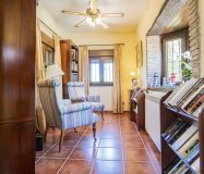 Chalet sostenible con energia solar y entorno natural en Cartama.