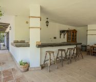 Chalet sostenible con energia solar y entorno natural en Cartama.