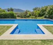 Chalet sostenible con energia solar y entorno natural en Cartama.