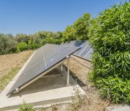 Chalet sostenible con energia solar y entorno natural en Cartama.