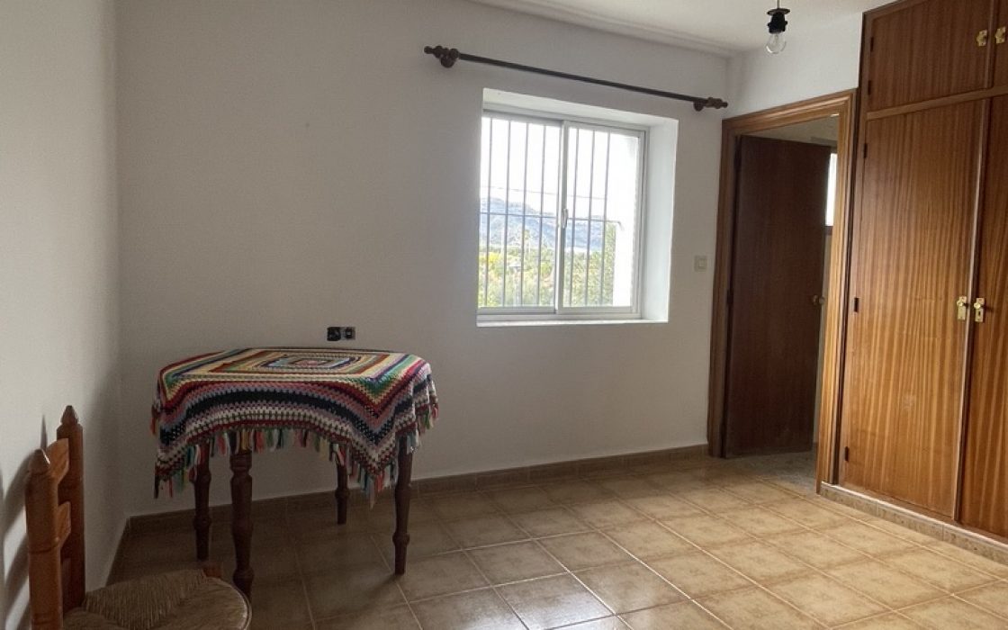 Casa de pueblo en venta en CL PINTOR CARAZO (BERMEJO) 1, Alora