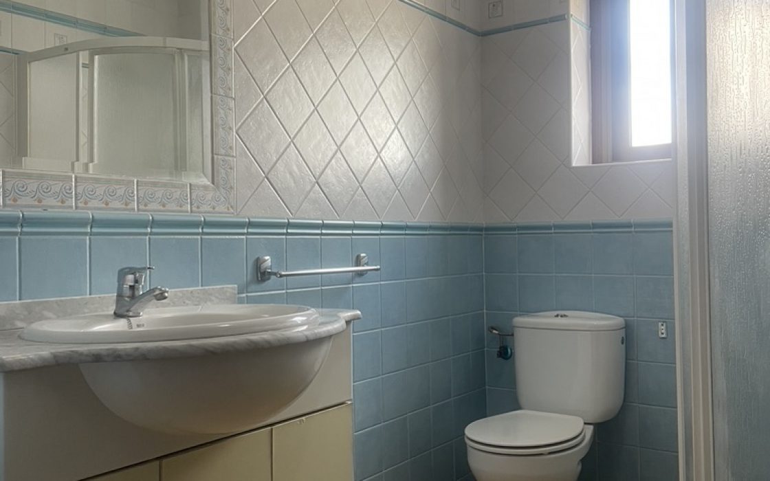 Casa de pueblo en venta en CL PINTOR CARAZO (BERMEJO) 1, Alora