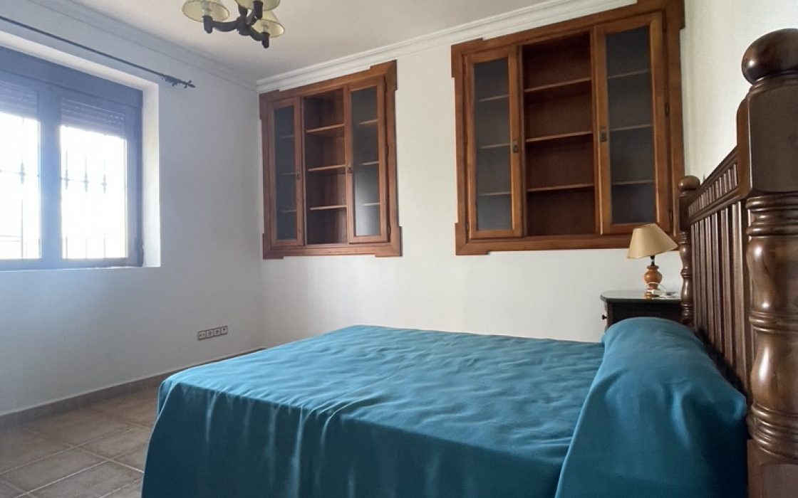 Casa de pueblo en venta en CL PINTOR CARAZO (BERMEJO) 1, Alora