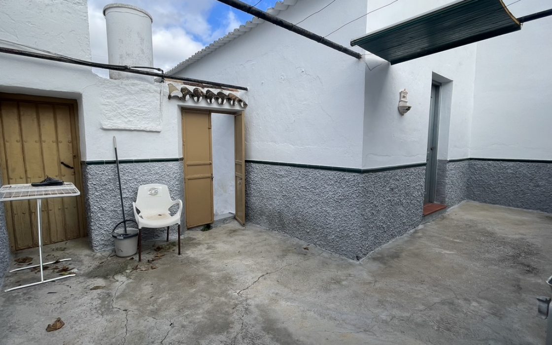 Casa de pueblo en venta en CL PINTOR CARAZO (BERMEJO) 1, Alora