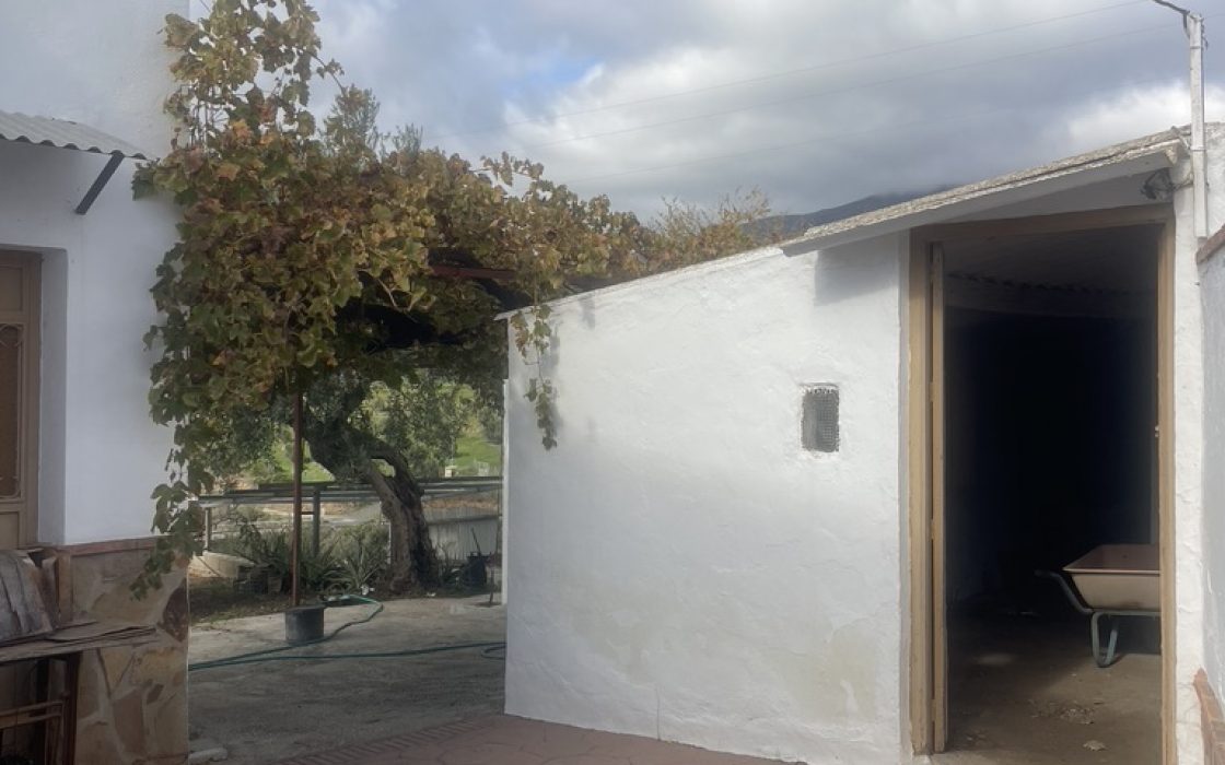 Casa de pueblo en venta en CL PINTOR CARAZO (BERMEJO) 1, Alora
